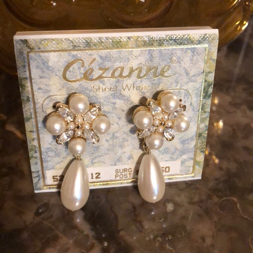 Women’s sheer white Earrings new with tags